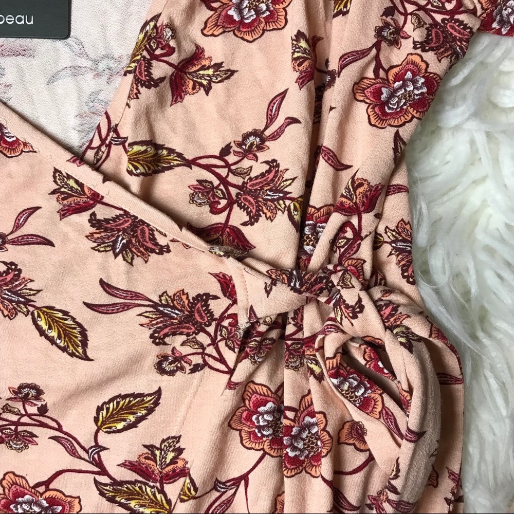 NWT Bobeau Peach Floral Long Sleeve Wrap Top - Picture 6 of 7